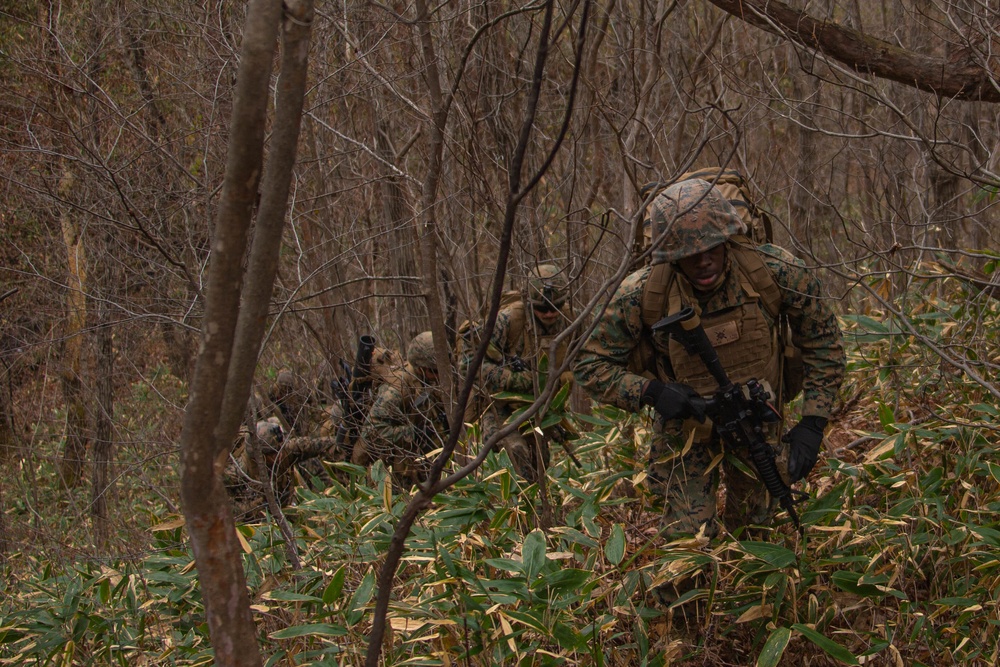 RD21 Marines patrol to contact