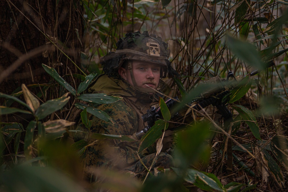 RD21 Marines patrol to contact