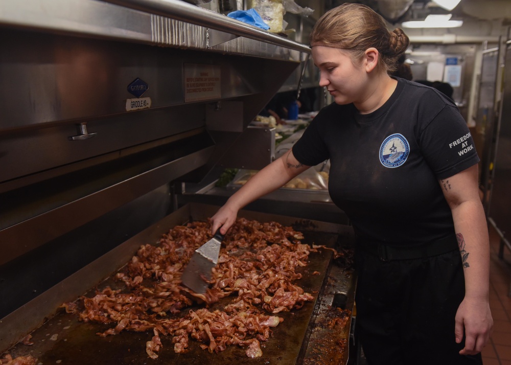 GHWB Sailor Prepares Brunch