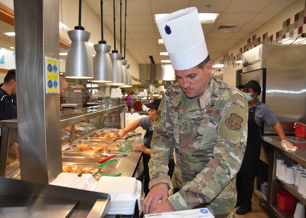 Wing leaders serve lunch to Airmen