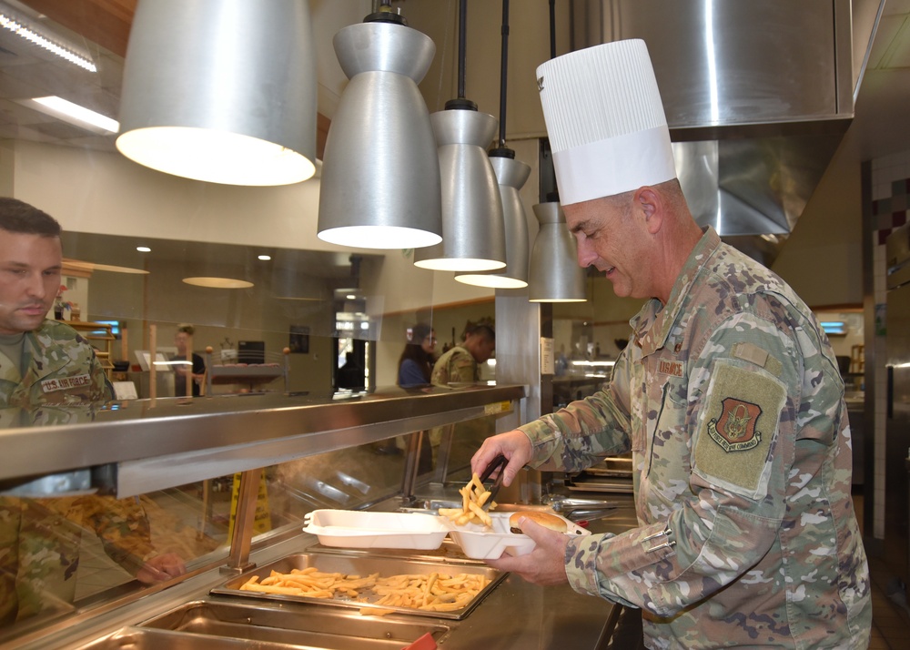 Wing leaders serve lunch to Airmen