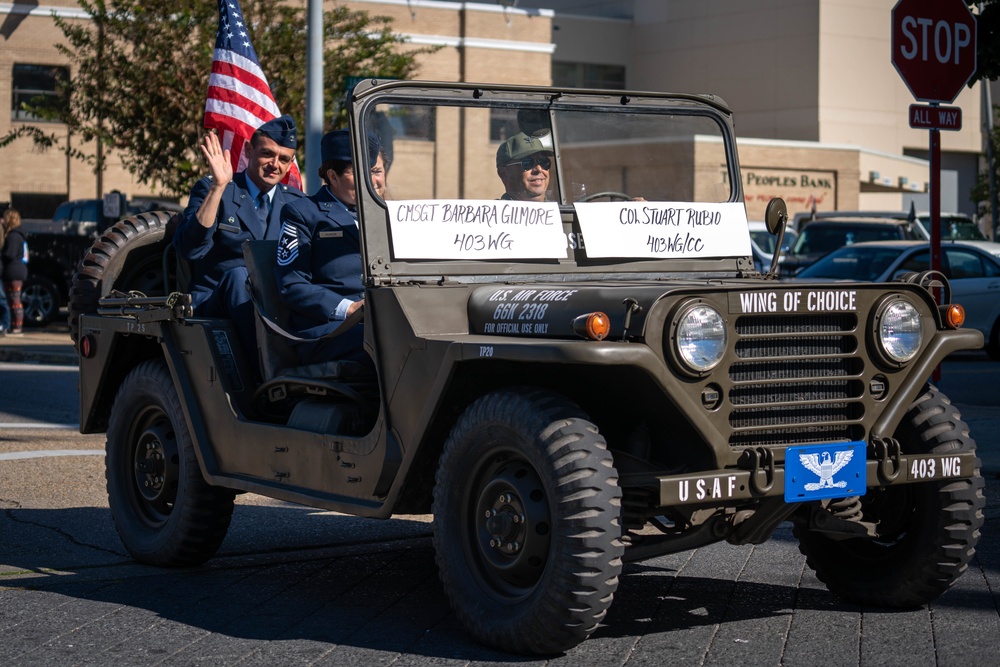 403rd Wing leaders participate in Veterans Day Parade