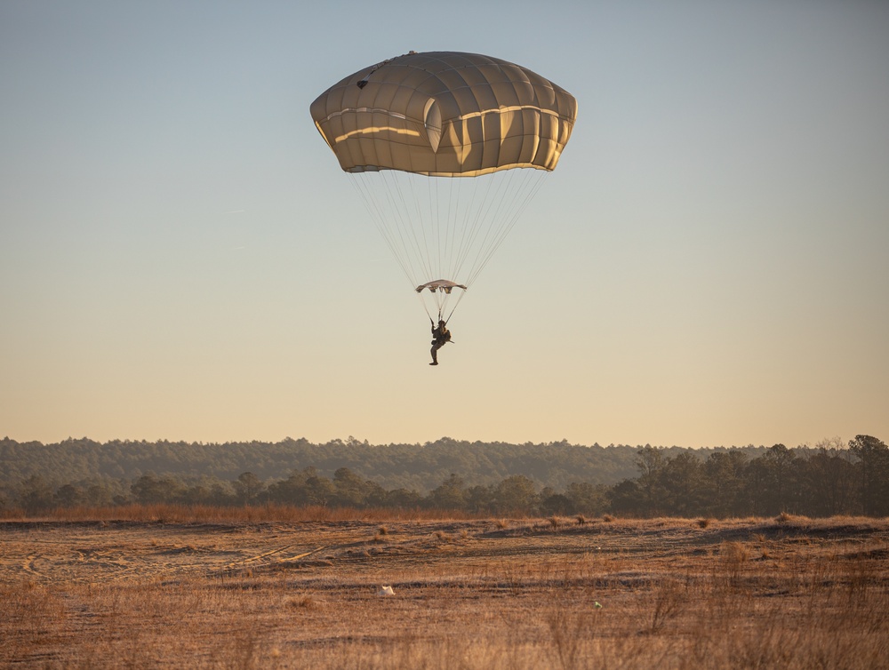 82nd Airborne Division participates in Presents from Paratroopers