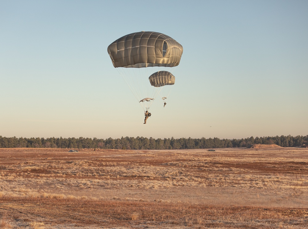 82nd Airborne Division participates in Presents from Paratroopers