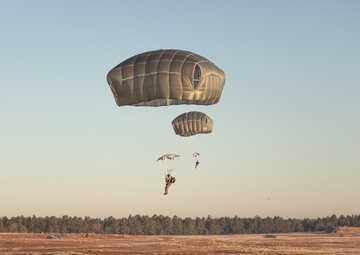 82nd Airborne Division participates in Presents from Paratroopers