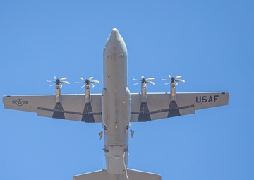 82nd Airborne Division participates in Presents from Paratroopers