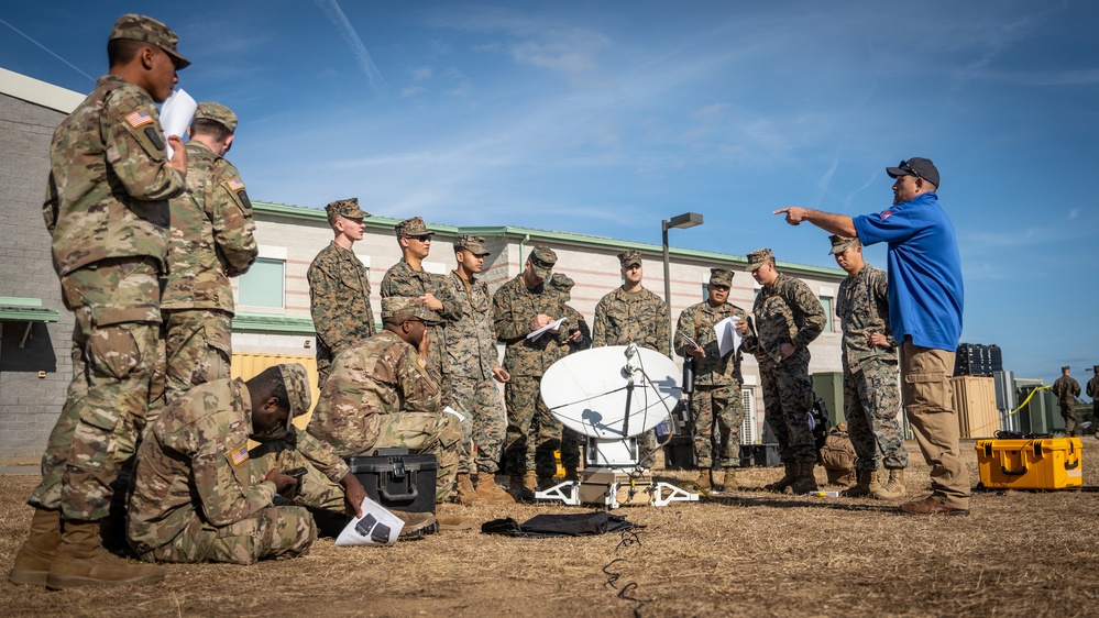 Communication Marines Cross Train with 62nd ESB