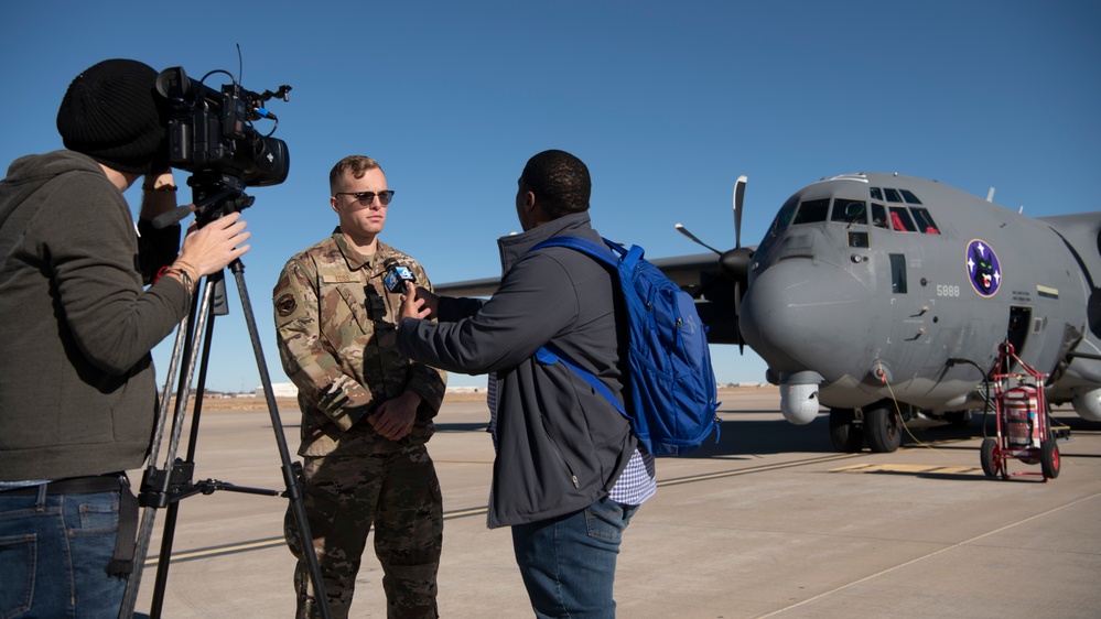 Cannon hosts AC-130J Ghostrider media flight for KAMR Local 4 News over Amarillo, Texas