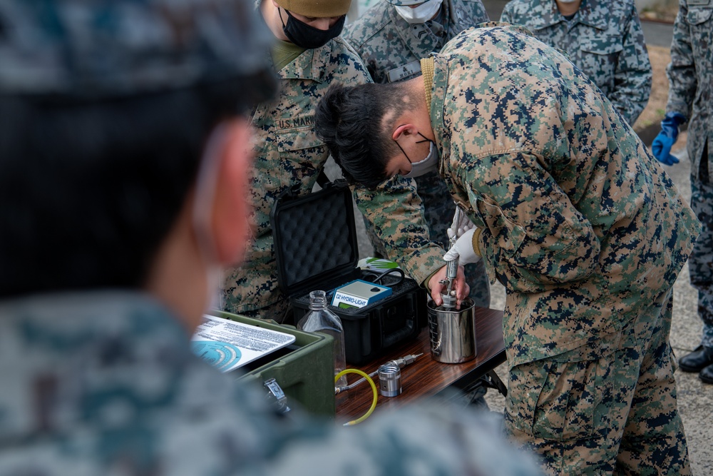 U.S. Marines Demonstrate How They Test Fuel To JASDF