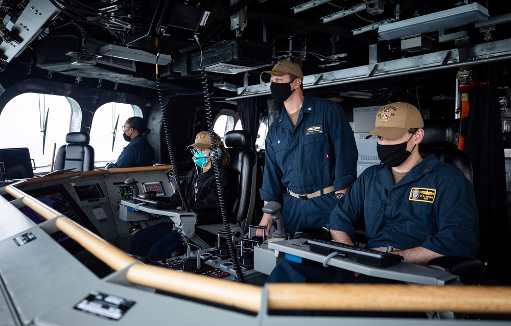 USS Tulsa Arrives at Singapore