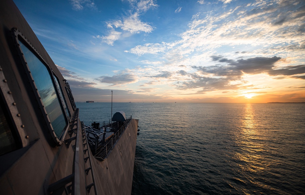 USS Tulsa Arrives at Singapore