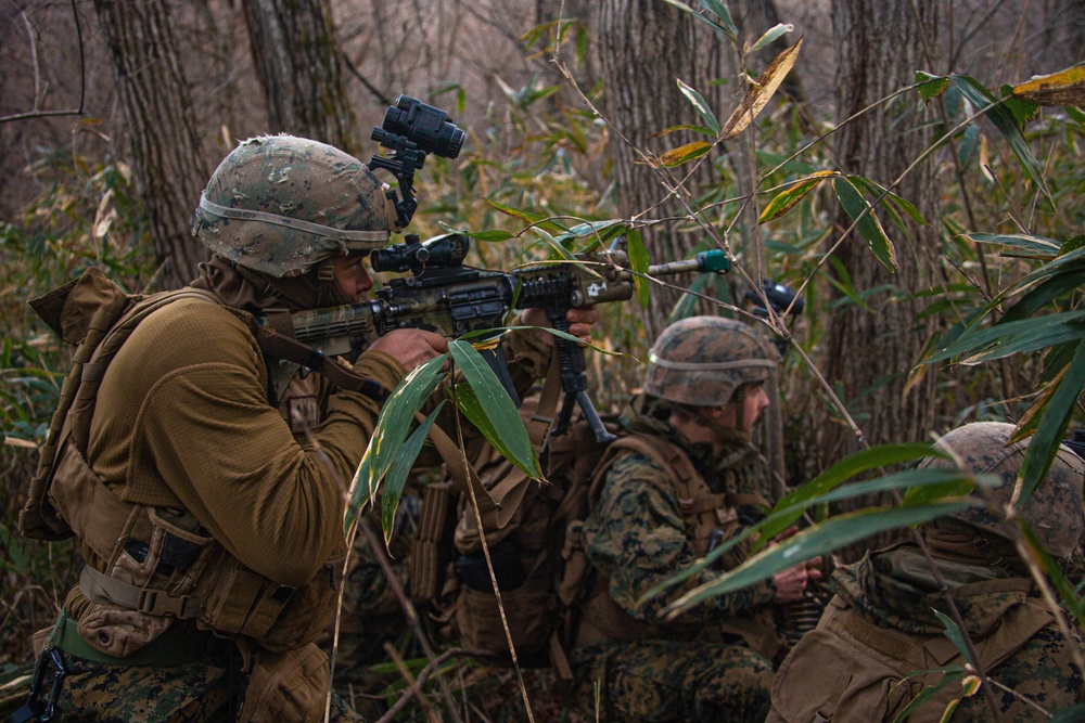 RD21 Marines conduct a Bi-lateral force-on-force