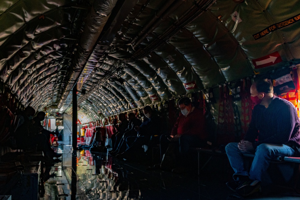 Shaw honorary commanders observe mission from above