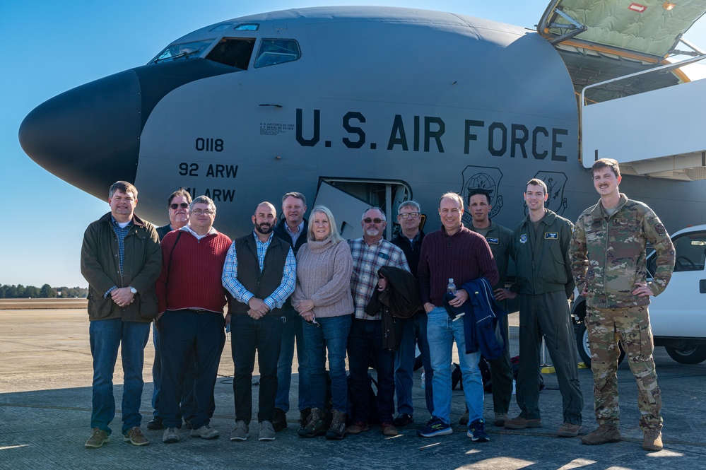 Shaw honorary commanders observe mission from above