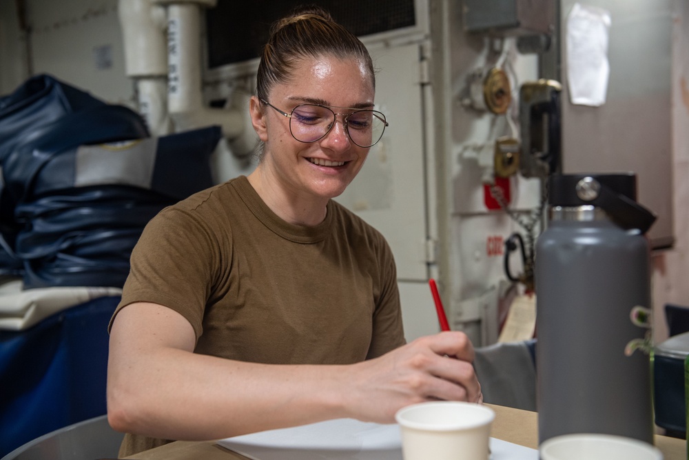 USS Carl Vinson (CVN 70) Conducts Holiday Paint Night and Art Show