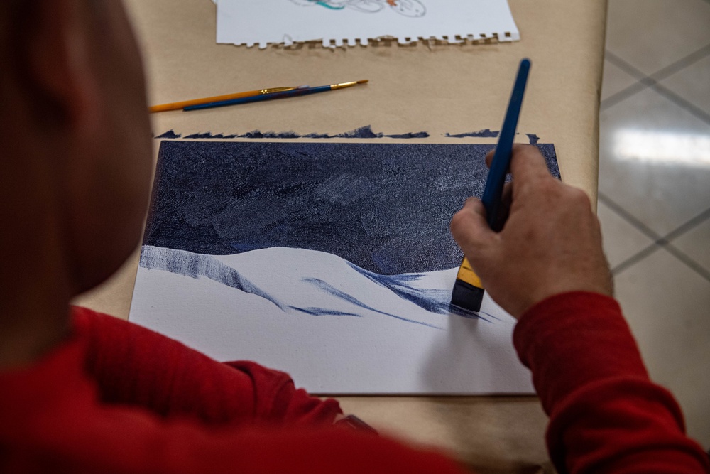 USS Carl Vinson (CVN 70) Conducts Holiday Paint Night and Art Show