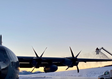 Hurricane Hunters conduct buoy drops over Pacific