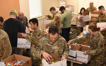 Iowa Airmen make holiday care packages for family members