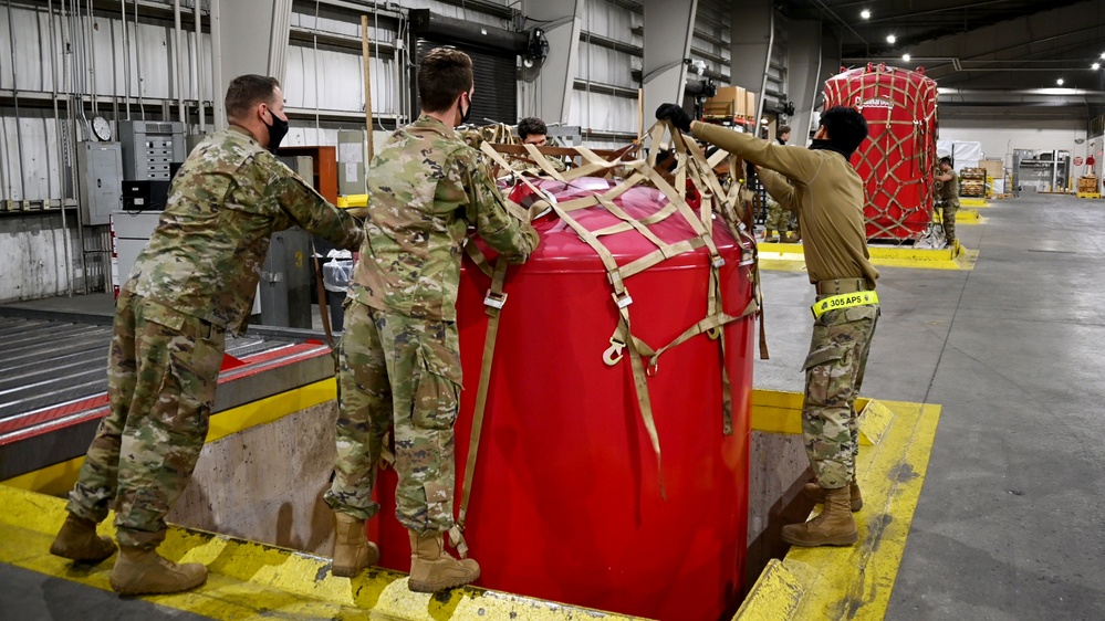 305th APS Deliver Water Filtration Systems to Hawaii
