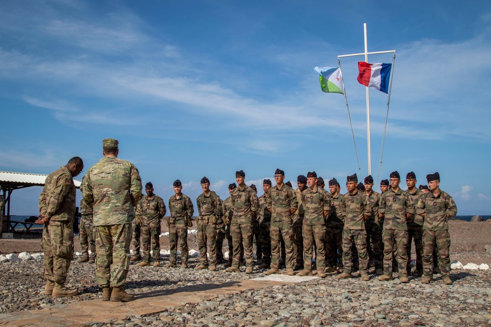 French service members complete the Joint Expeditionary Mountain Warfare Course in Djibouti