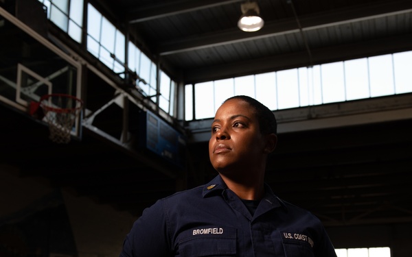 First Coast Guard member inducted into Military Basketball Association Hall of Fame