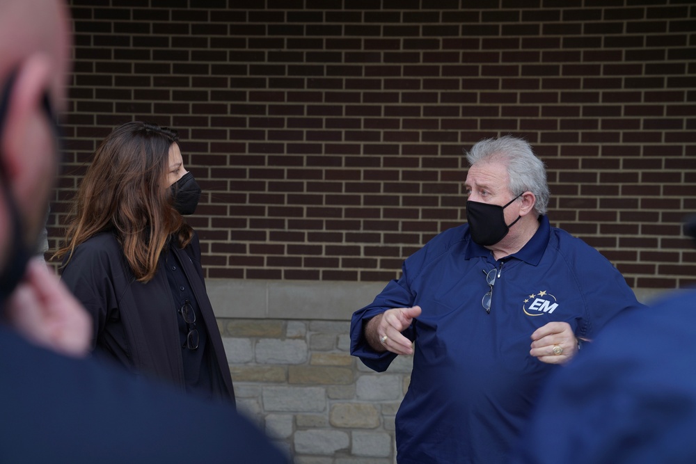 FEMA Leadership Meets with Local Leadership in Bowling Green, Kentucky