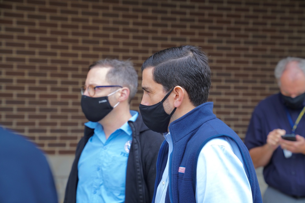 FEMA Leadership Meets with Local Leadership in Bowling Green, Kentucky