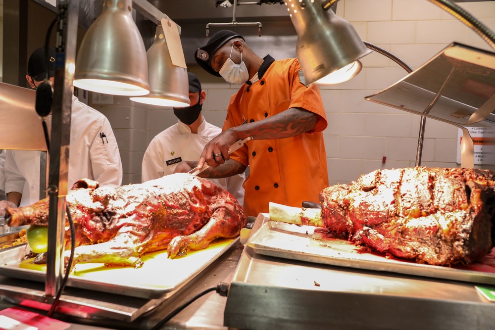 1st Infantry Division Thanksgiving Command Serving