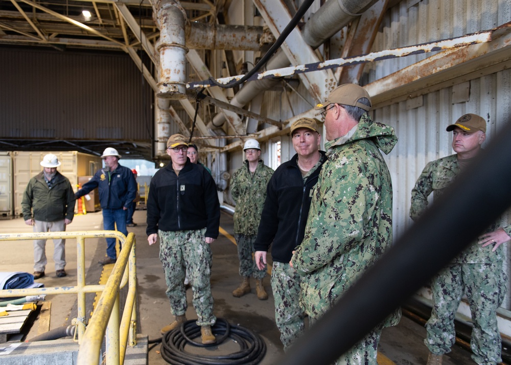 Commander, Naval Submarine Forces, visits TRF Bangor