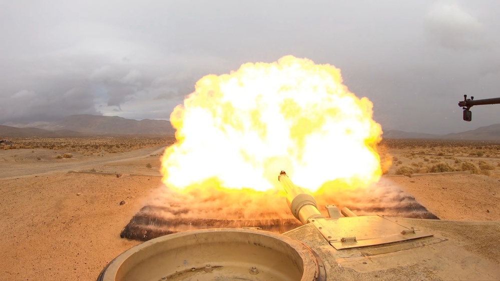 M1A2 Abrams SEP V2 fires main gun