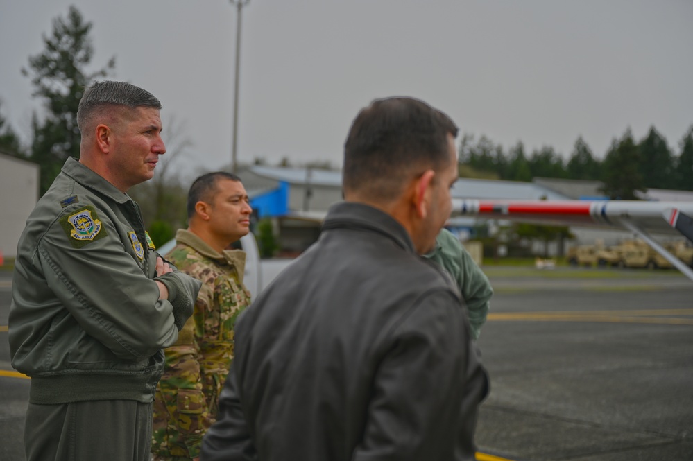 Civil Air Patrol shows 62AW Leadership new planes