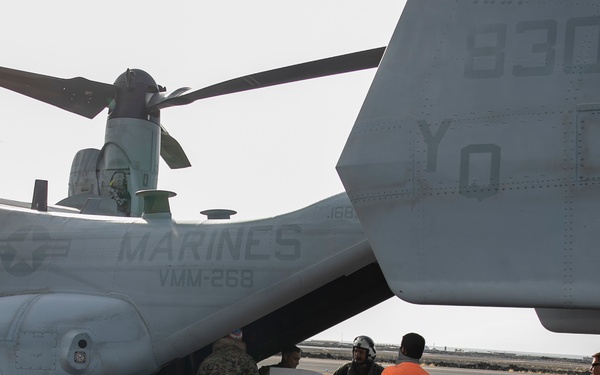 VMM-268 Deliver Toys For Tots