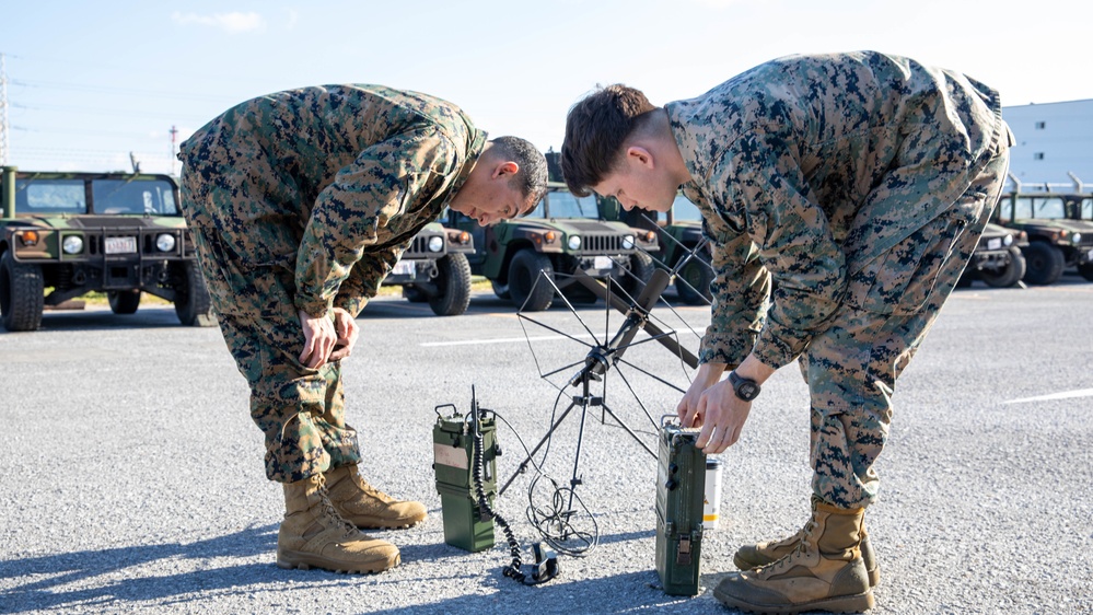 CLR-37 Marines Conduct Single-Channel Radio Exercise