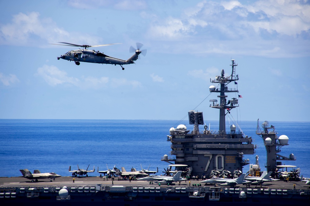 Royal Australian Air Force, Navy and U.S. Navy Conduct Bilateral Exercise in Indian Ocean