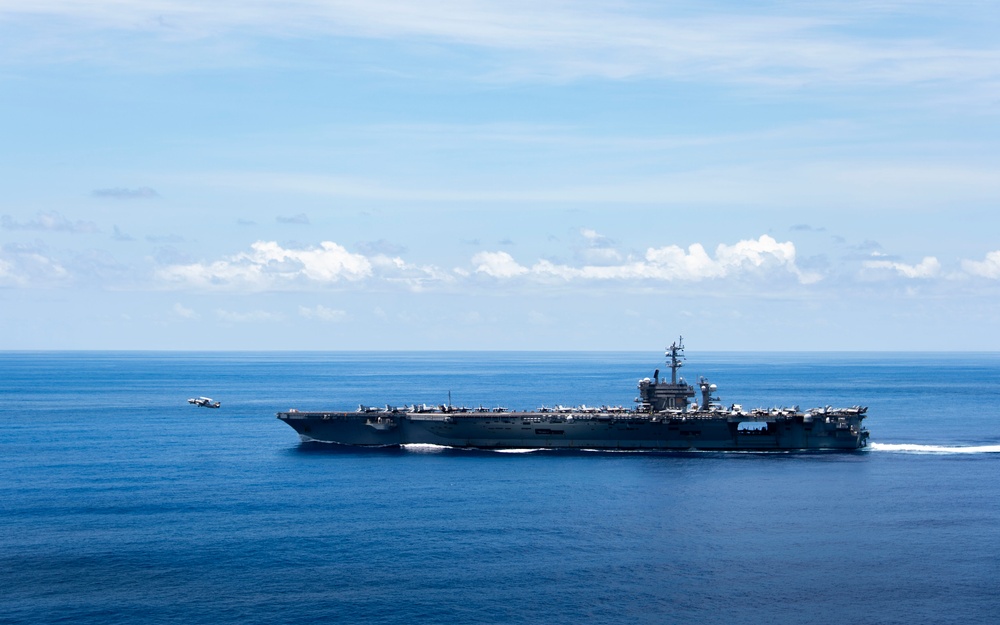 Royal Australian Air Force, Navy and U.S. Navy Conduct Bilateral Exercise in Indian Ocean