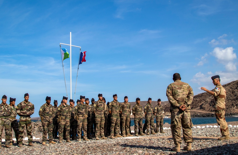 French service members complete the Joint Expeditionary Mountain Warfare Course in Djibouti