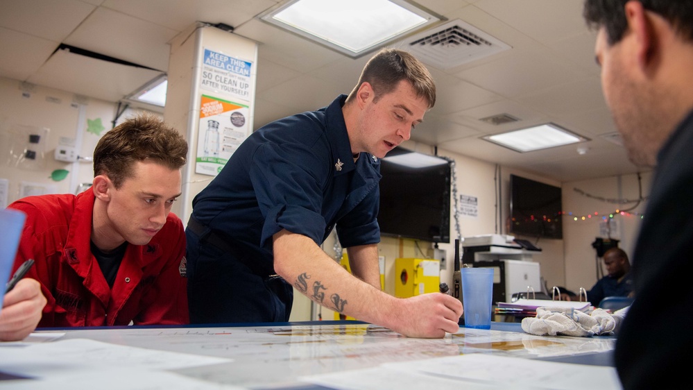 USS Charleston Conducts DC Plot Training