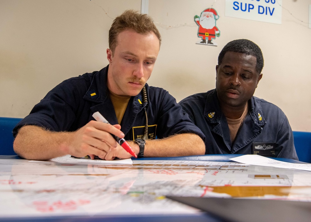 USS Charleston Conducts DC Plot Training
