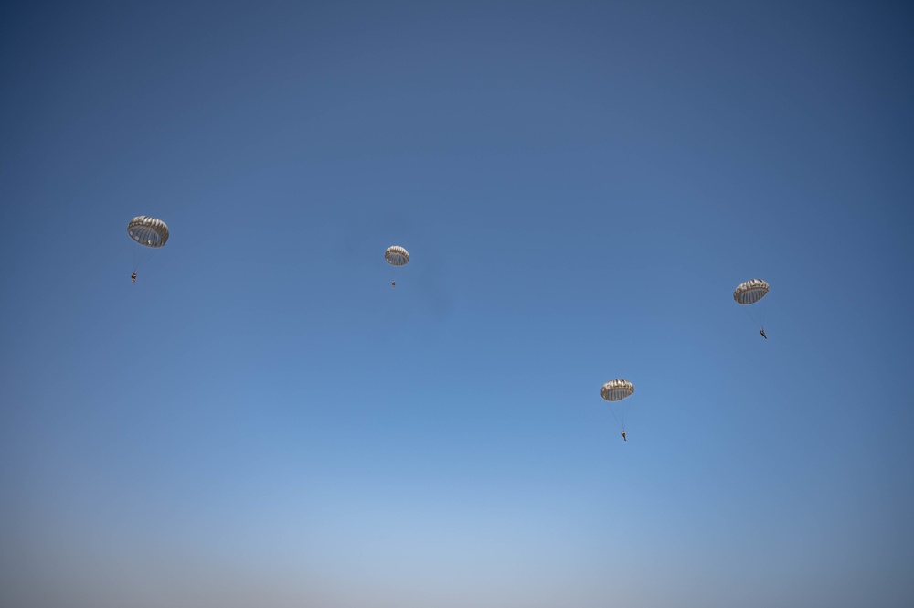 82nd Expeditionary Rescue Squadron jumps over East Africa