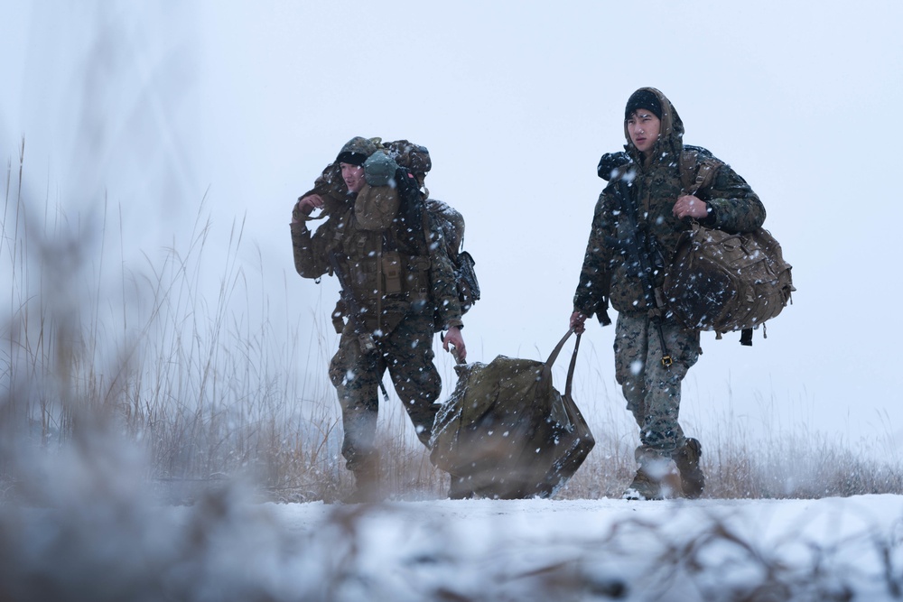 2/7 Hike to Extract Point