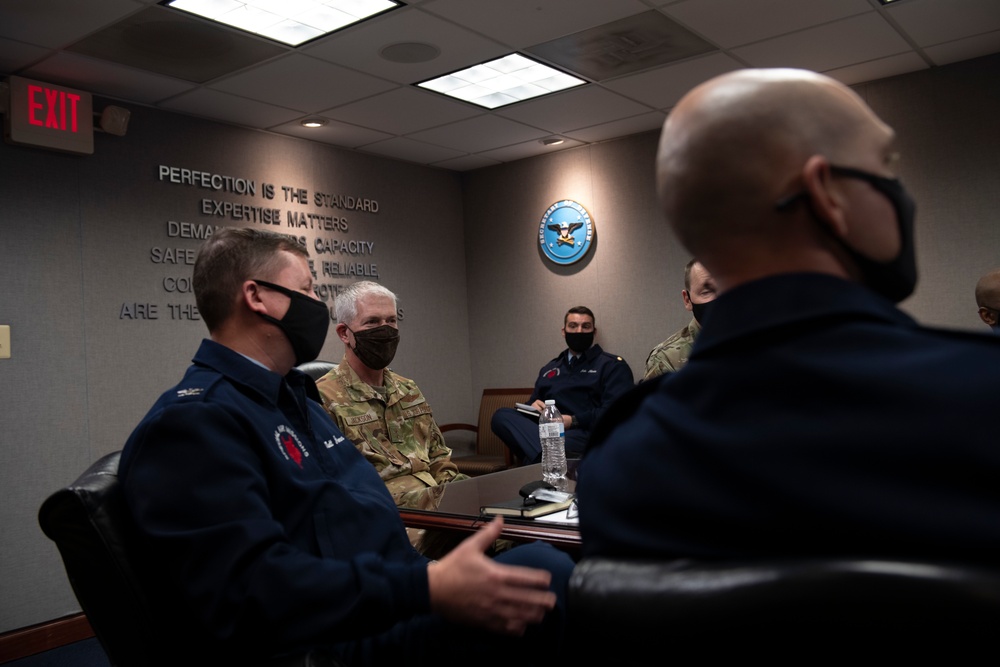 AFDW Commander Tours 89th Airlift Wing