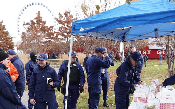 Chicago's Christmas Ship, aka CGC Mackinaw, moors up for 22nd annual ceremony