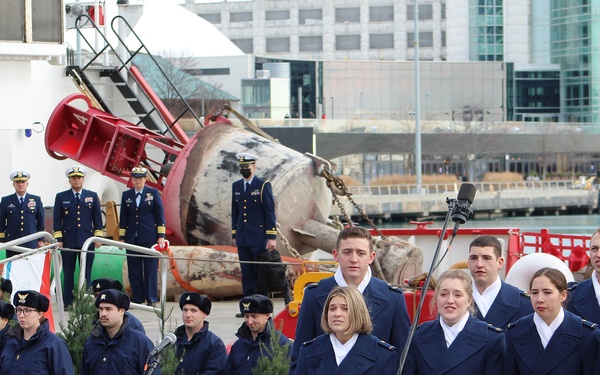 Chicago's Christmas Ship, aka CGC Mackinaw, moors up for 22nd annual ceremony