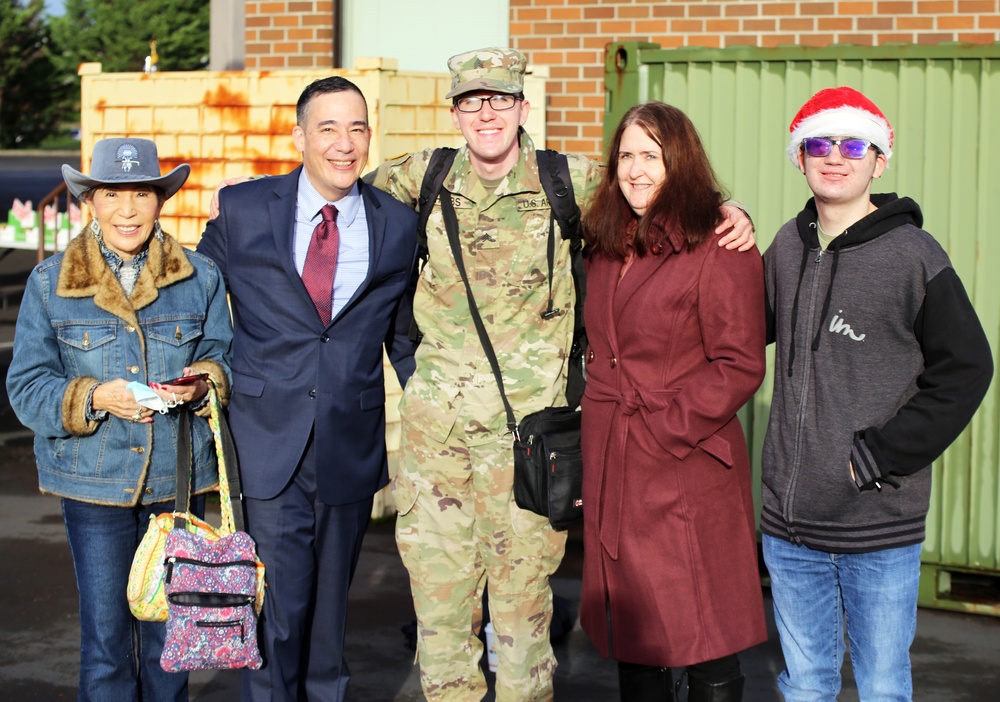 Soldiers from the 81st Stryker Brigade Combat Team return home