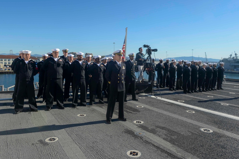 USS Kansas City (LCS 22) Holds Commissioning Commemoration Ceremony