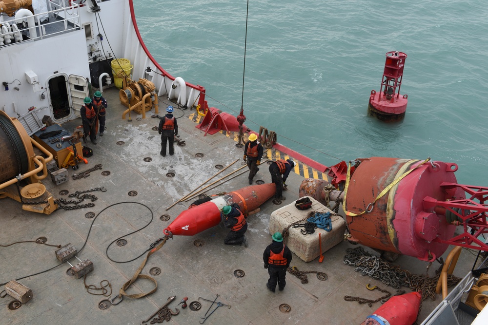 Coast Guard Cutter Mackinaw, Aids to Navigation