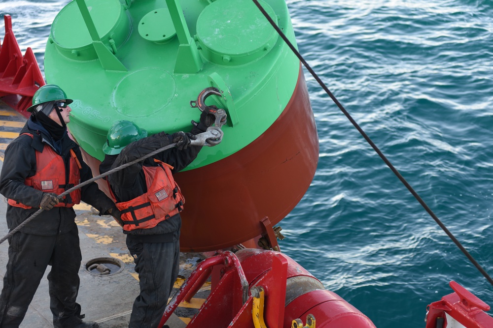 Coast Guard Cutter Mackinaw, Aids to Navigation