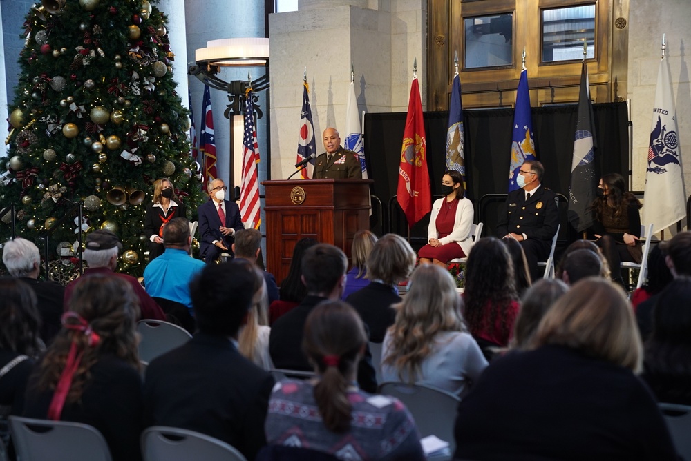 Wreaths Across America ceremony at Ohio Statehouse honors veterans