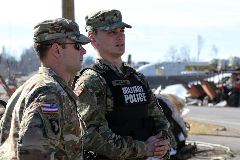 Leaders visit Soldiers activated for help in the wake of deadly tornadoes