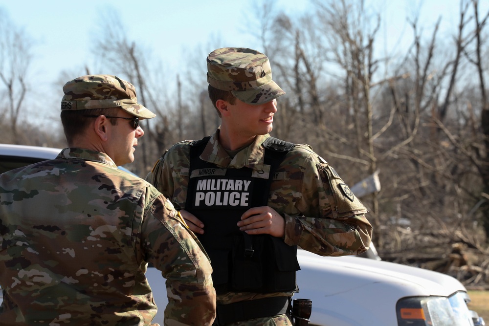 Leaders visit Soldiers activated for help in the wake of deadly tornadoes